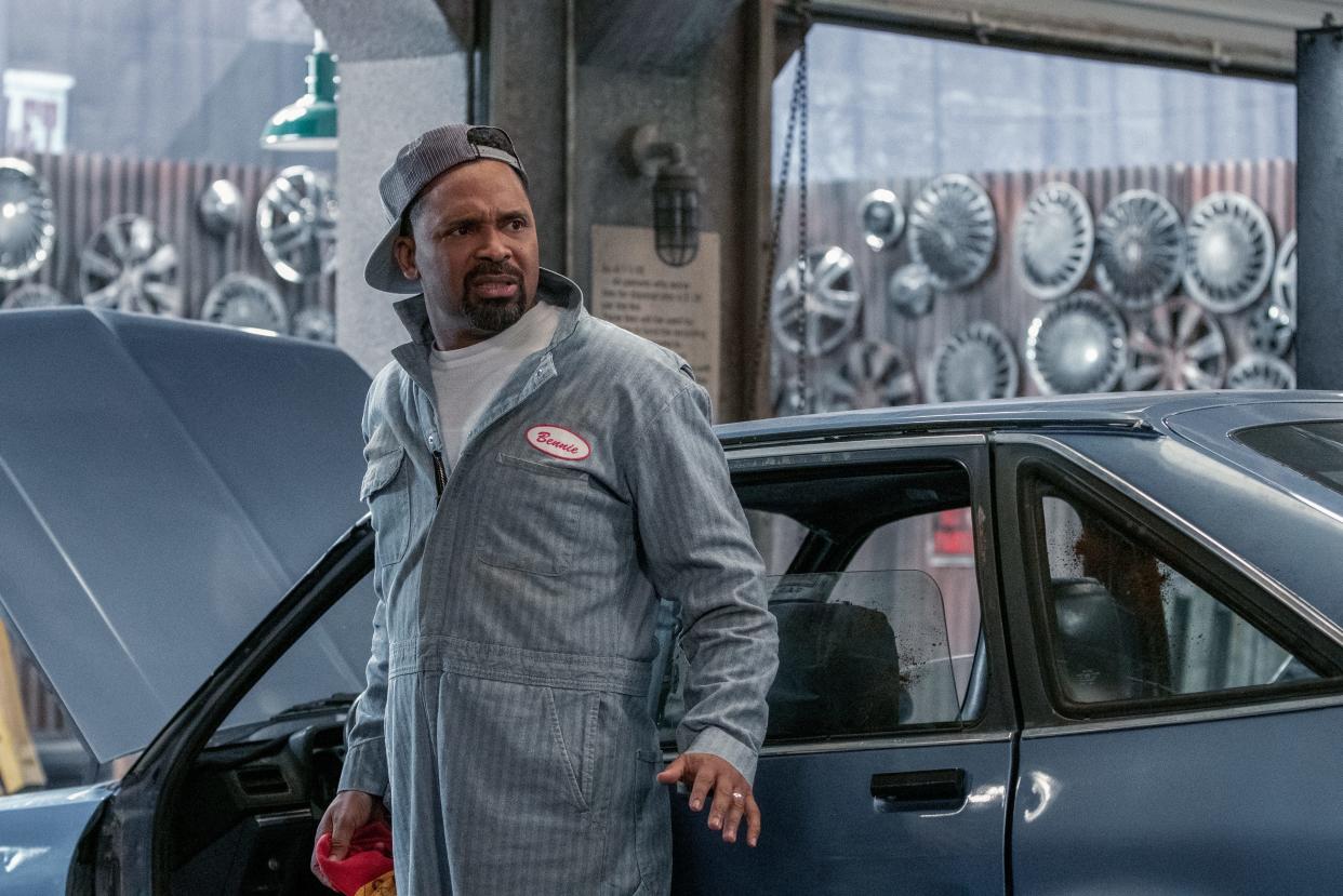 Mike Epps stars as Bennie Upshaw in the Netflix sitcom "The Upshaws."