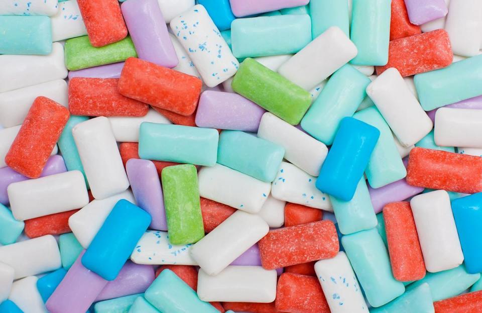 Does chewing gum really take 7 years to digest?