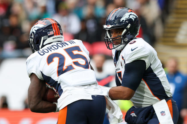 NFL: Seahawks survive Russell Wilson's return, defeat Broncos