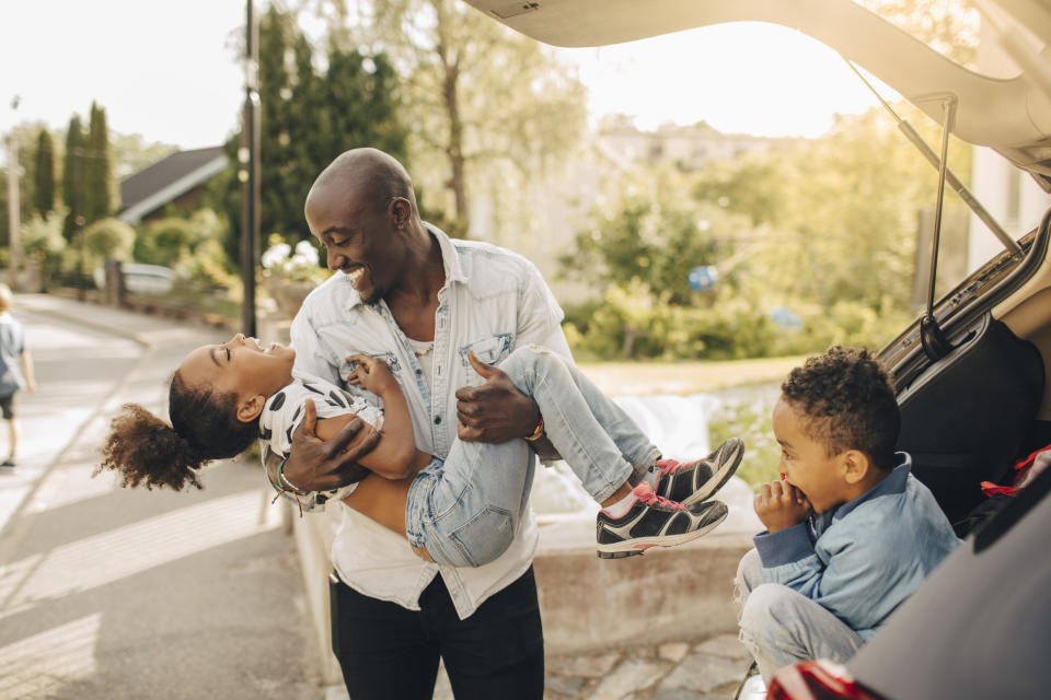 Having a favorite is natural, but there are ways to make your other children feel just as valuable.&nbsp; (Photo: Maskot via Getty Images)