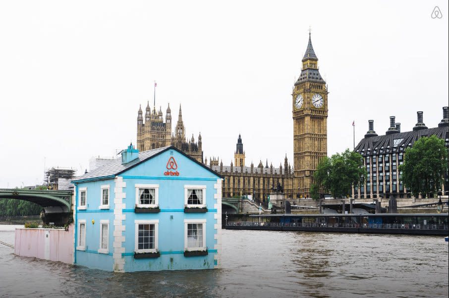 Airbnb Floating House London Thames