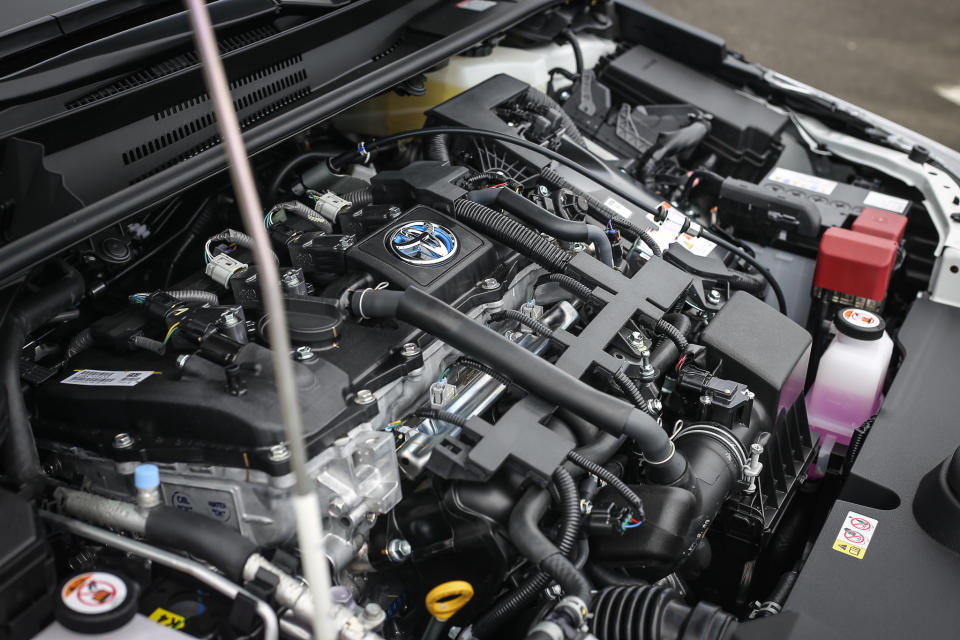 動力維持既有調校，Corolla Altis GR Sport Hybrid 最大綜效馬力為122ps，23.6km/L 的官方平均油耗還是其最大價值。