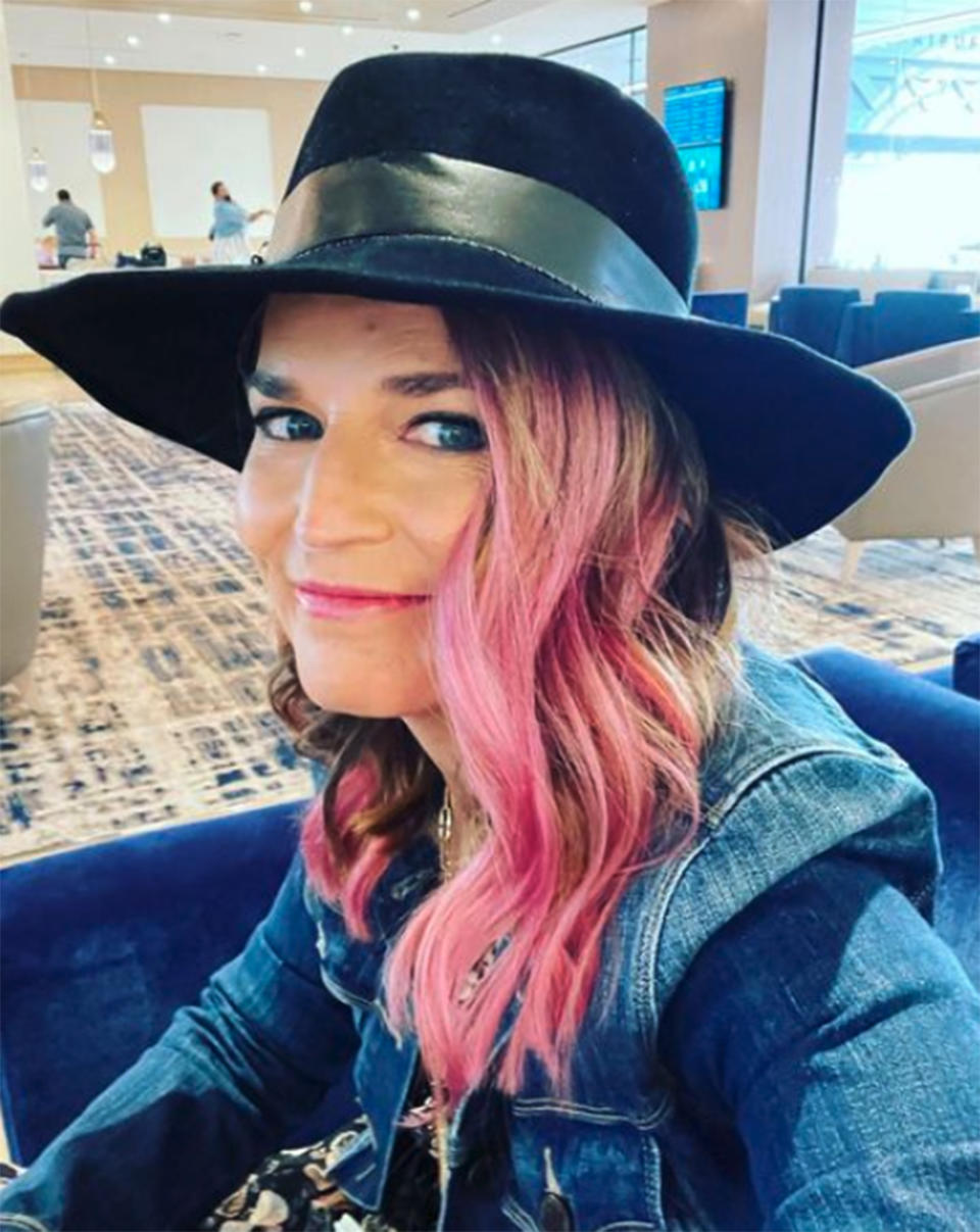 In 2021, Savannah rocked pink ends. (@savannahguthrie via Instagram)