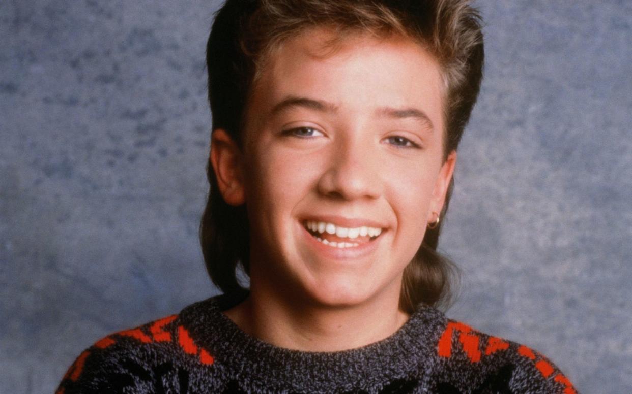 Ein Kinderstar wird erwachsen: Gerade mal 13 Jahre alt war David Faustino, als er in der Rolle des Bud Bundy in "Eine schrecklich nette Familie" berühmt wurde. Am 3. März feiert der Schauspieler seinen 50. Geburtstag. (Bild: Sony Pictures Home Entertainment)