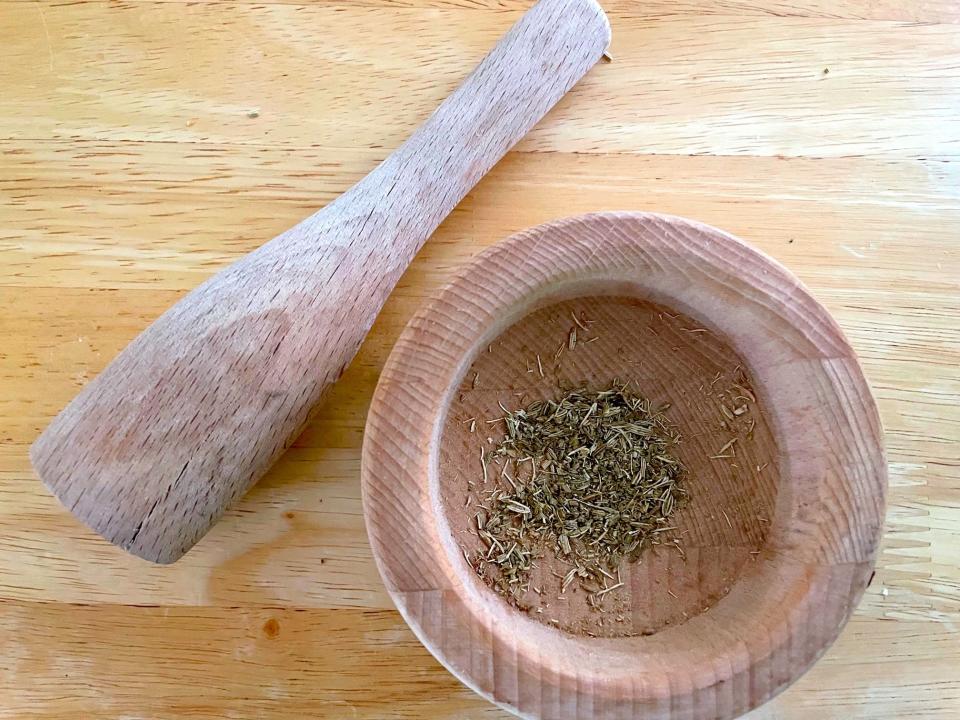 Crushed fennel seeds for Ina Garten's Rigatoni