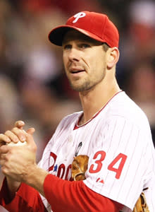 Rangers or Yankees? Nah, it's like old times for Cliff Lee as he returned to the Phillies