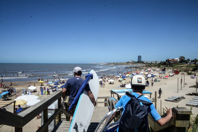 Mucho movimiento en las playas de Uruguay