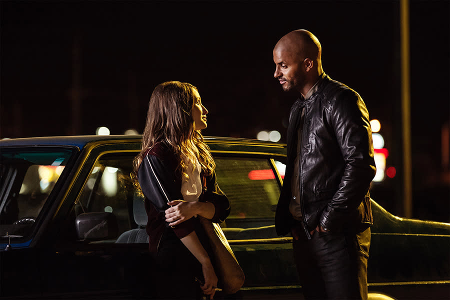 <p>Emily Browning as Laura Moon, Ricky Whittle as Shadow Moon in Starz’s <i>American Gods</i>.<br><br>(Photo: Starz) </p>