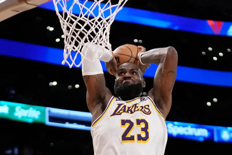 ▲「詹皇」LeBron James在G4攻下全隊最高的30分，幫助湖人在主場稍微挽回顏面。（圖／美聯社／達志影像）