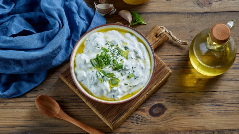 tzatziki in bowl