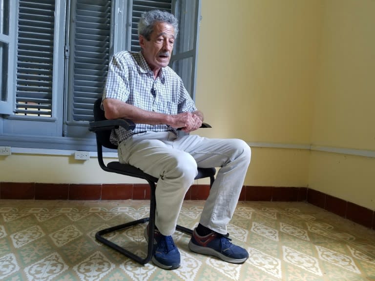 El director de cine cubano Fernando Pérez, entrevistado por la AFP en La Habana el 20 de julio de 2021 (Alexander Almaral)