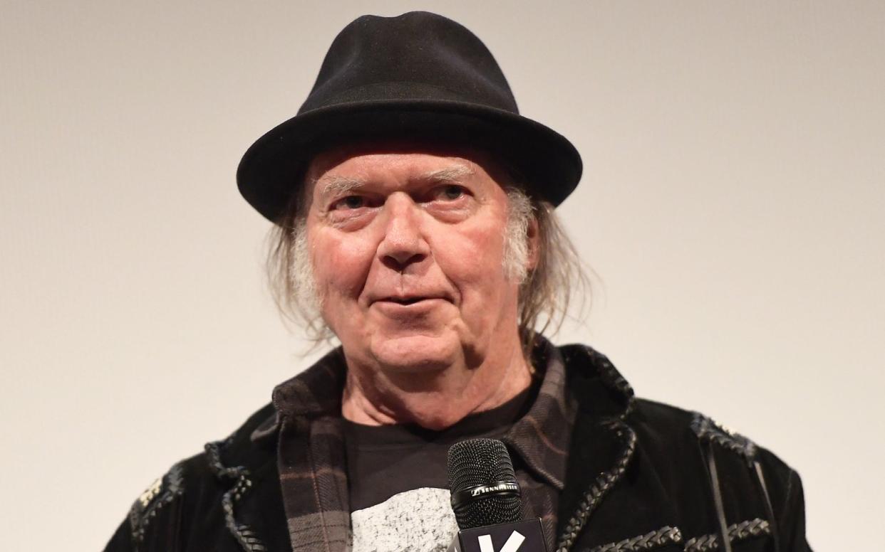 Zuletzt stand Neil Young 2019 auf der Bühne. Auch für das "Farm-Aid Festival" im September wird er nicht zurückkehren. (Bild: 2018 Getty Images/Matt Winkelmeyer/SXSW)