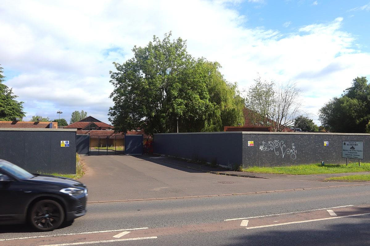 The boarded-up frontage of the Three Counties Hotel in Belmont Road <i>(Image: LDRS)</i>