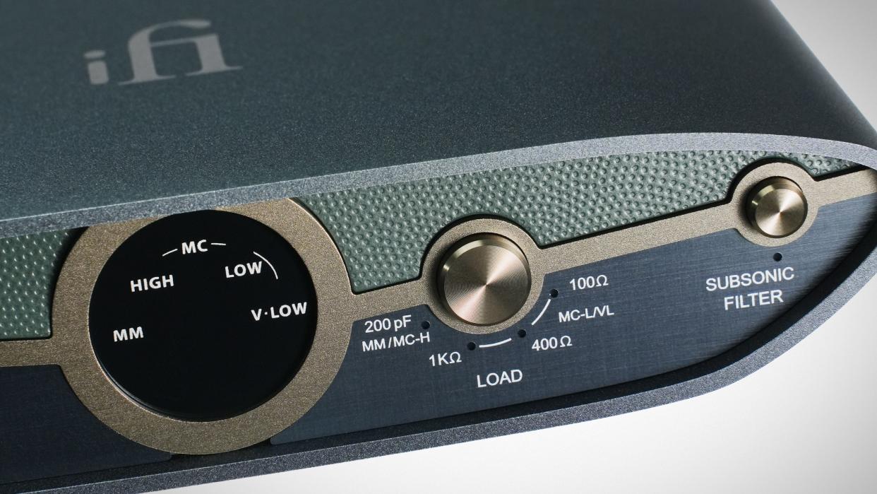  IFi ZEN Phono 3. 