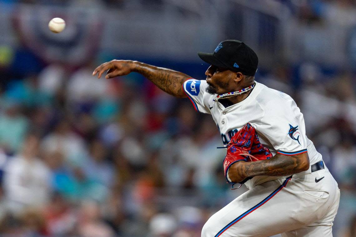 Miami Marlins starting pitcher Sixto Sanchez (18) throws the ball during the eighth inning of an MLB game against the Pittsburgh Pirates at LoanDepot Park in Miami, Florida, on Thursday, March 28, 2024. D.A. Varela/dvarela@miamiherald.com