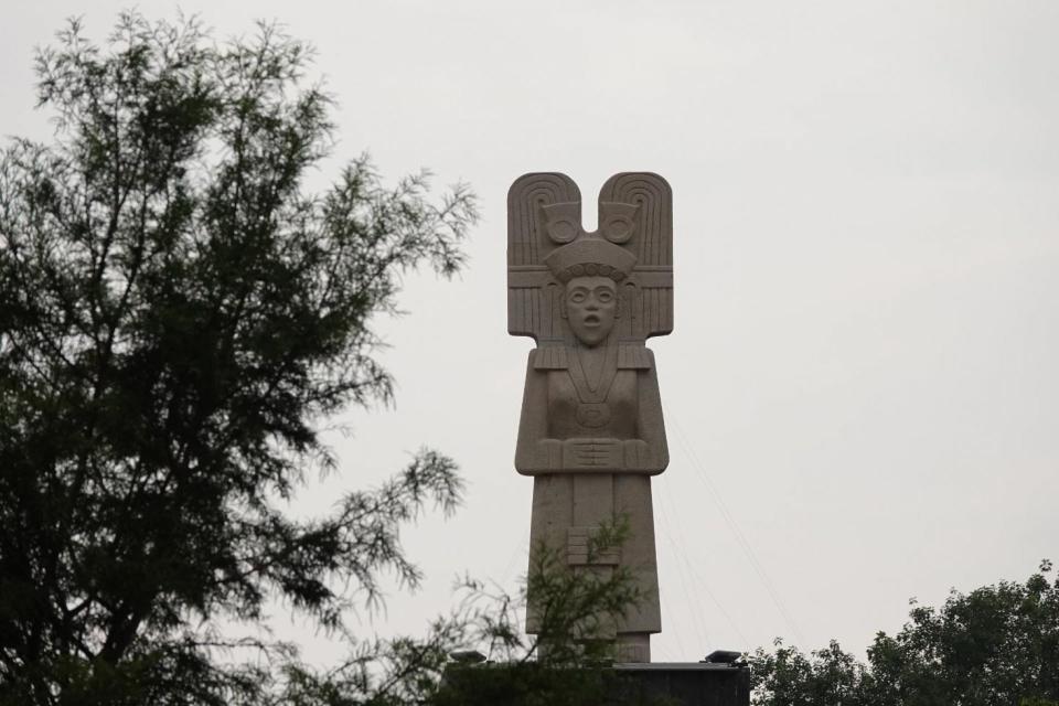 La escultura Joven de Amajac fue develada está mañana en Paseo de la Reforma
FOTO: GRACIELA LÃ“PEZ /CUARTOSCURO.COM