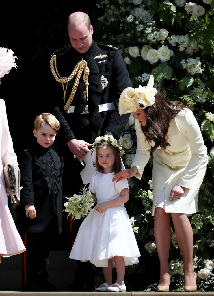 <p>Un mois, à peine, après avoir accouché de Louis, Kate assiste, 19 mai 2018, avec William et ses deux aînés au mariage de Harry et de Meghan Markle. </p>