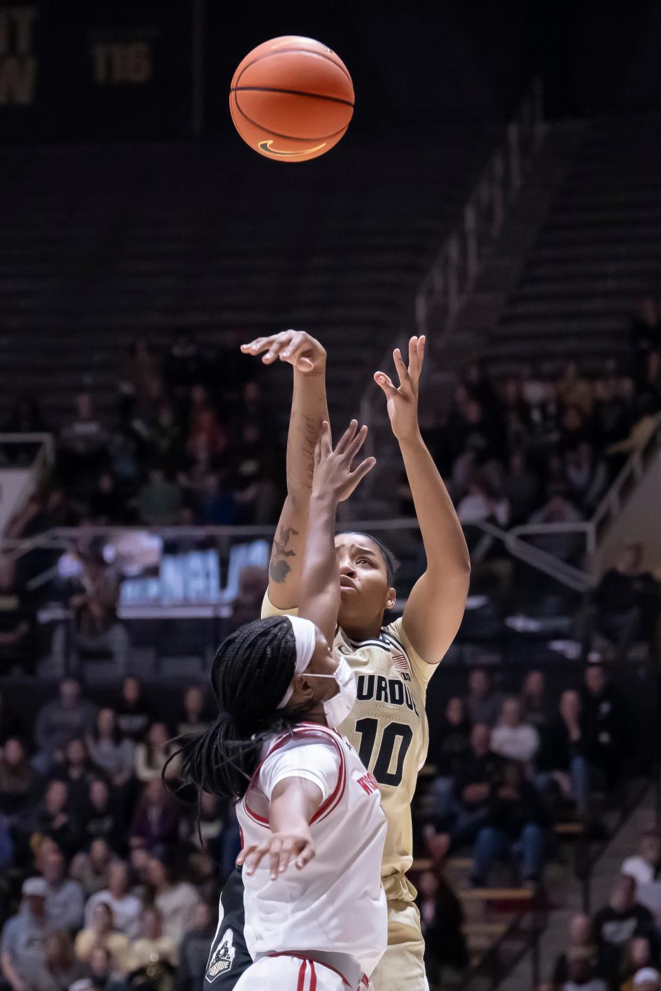 Purdue Boilermakers guard Jeanae Terry (10) scores during the NCAA women’s basketball game against the Wisconsin Badgers, Saturday Dec. 30, 2023, at Mackey Arena in West Lafayette, Ind. Purdue won 89-50.