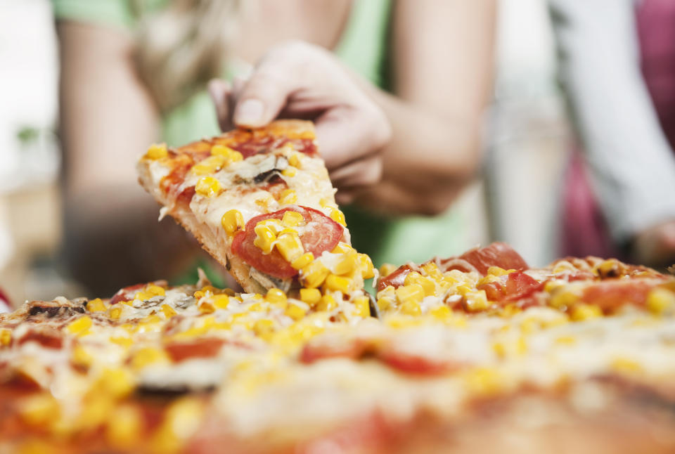 Anders als hier besteht bei der Pizza von Little Caesar's nicht nur der Belag aus Mais (Symbolbild: Getty Images)