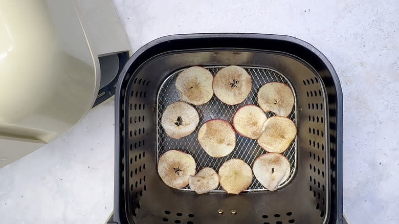 apple slices in air fryer