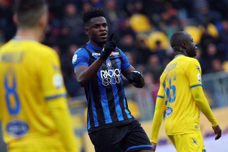 Atalanta's Duvan Zapata celebrates after scoring during the Serie A soccer match between Atalanta and Frosinone, at the Benito Stirpe Stadium in Frosinone, Italy, Sunday, Jan. 20, 2019. (Federico Proietti/ANSA via AP)