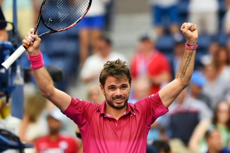 Stan Wawrinka reached the second round with a 7-6 (7/4), 6-4, 6-4 win over Spain's Fernando Verdasco