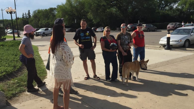 Rally in Regina raises concerns about Husky oil spill