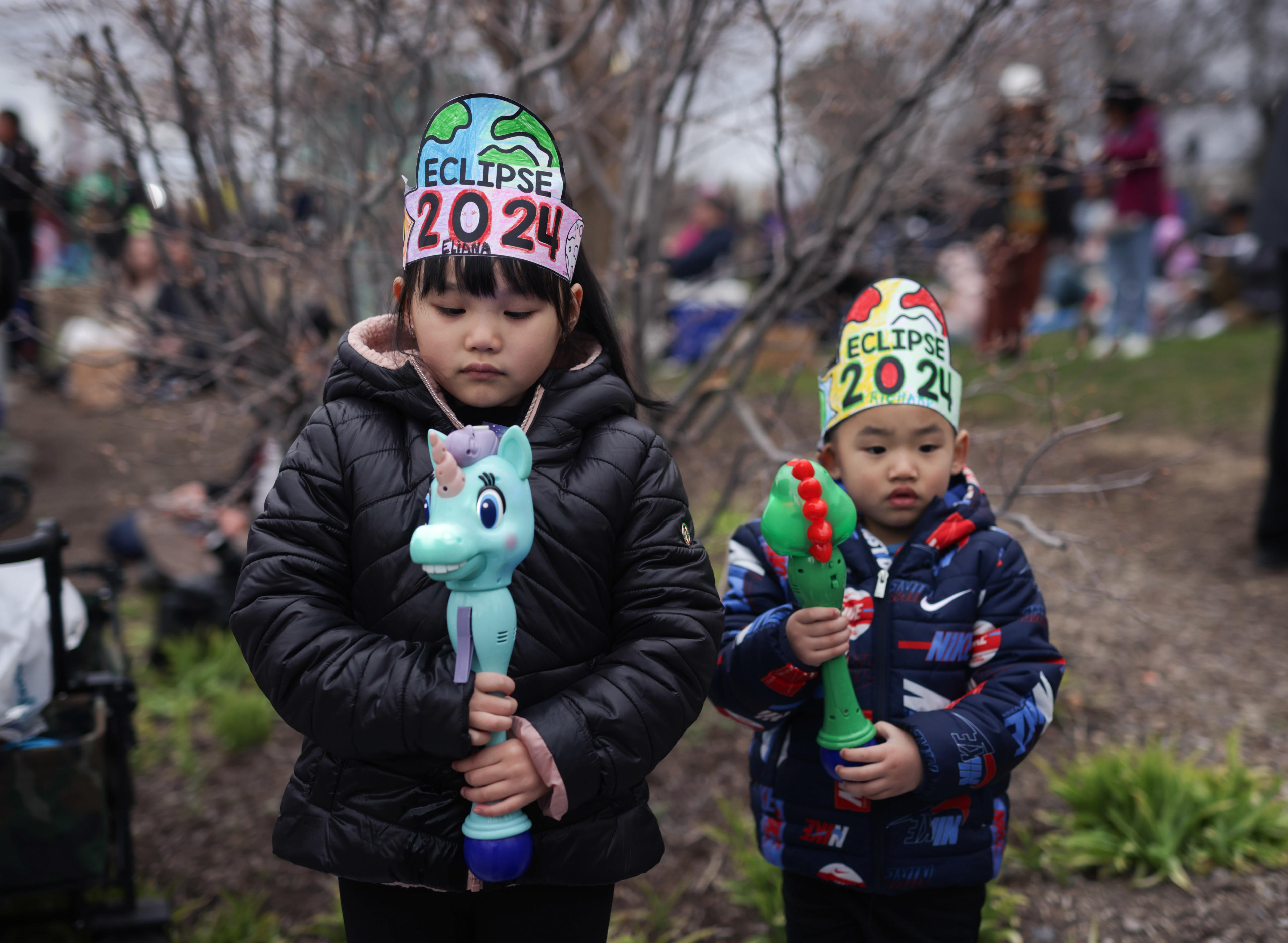 Children attend the eclipse viewing at Niagara Falls, N.Y. 