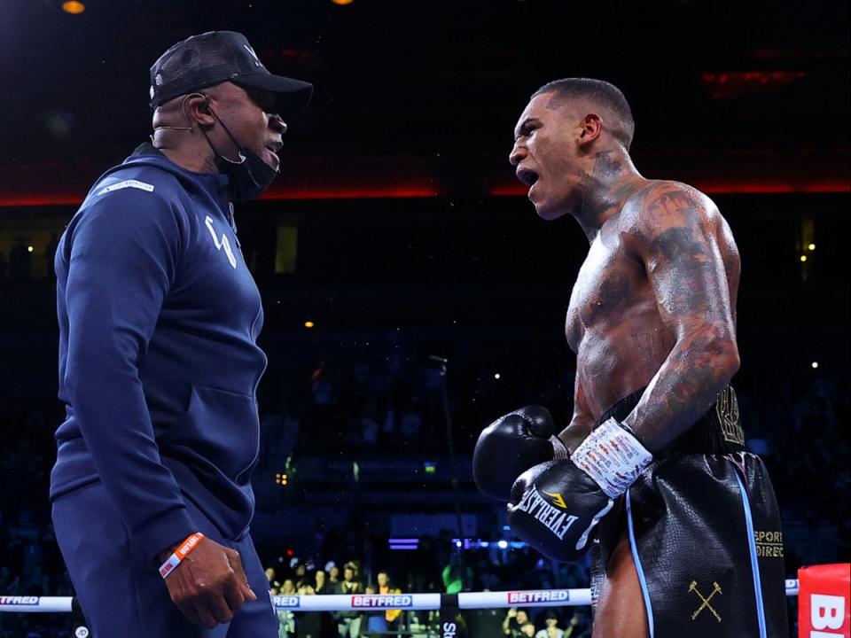 Conor Benn (right) celebrates with father Nigel in December 2021 (Getty Images)