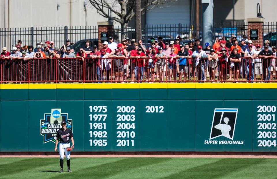 A large crowd watches from beyond South Carolina Gamecocks right fielder Petry (20) during the game against the Clemson Tigers at Founders Park in Columbia, SC, March 5, 2023. Jeff Blake/Jeff Blake Photo