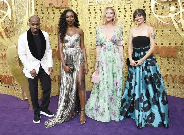 The 'Saturday Night Live' cast is showing solidarity at the 2019 Emmys.