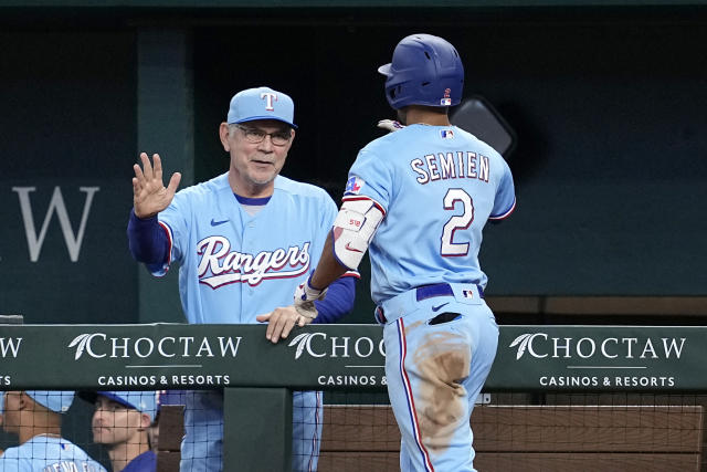 Bruce Bochy returns to Giants camp after heart scare - NBC Sports