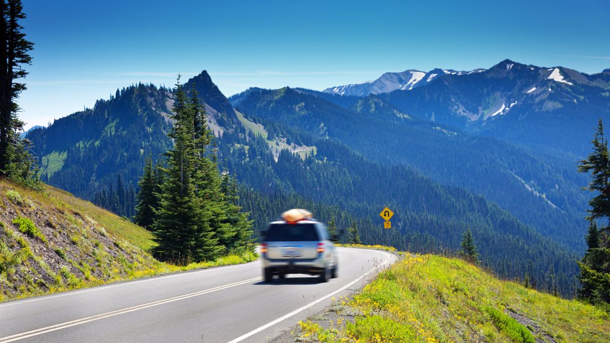  Tourist Road Trip at Olympic National Park. 