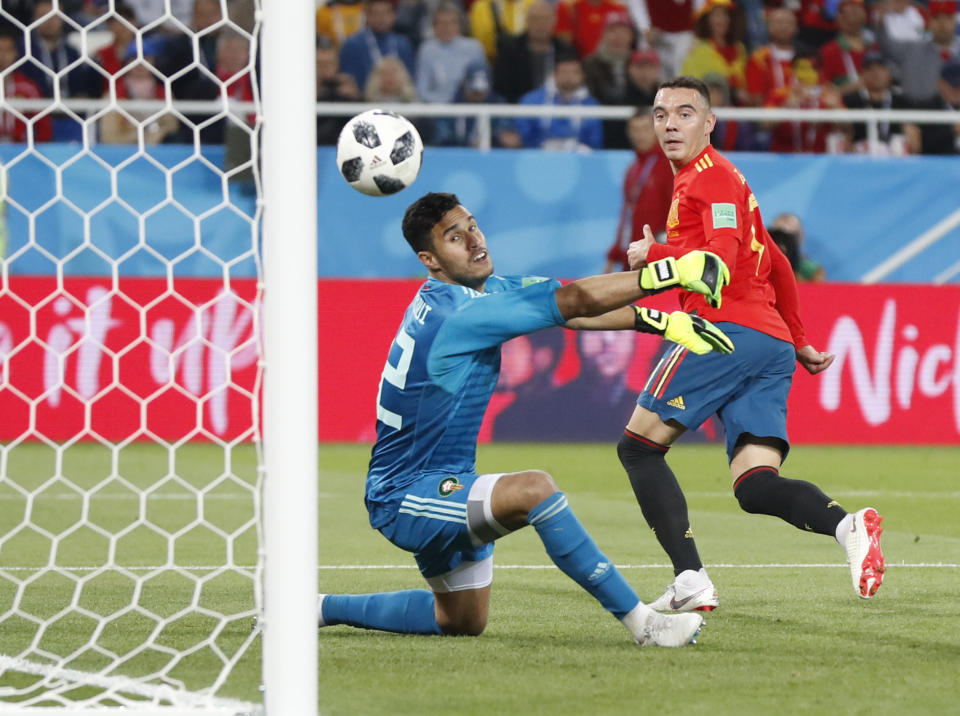 <p>Iago Aspas performs a fantastic flick to save Spain against Morocco </p>