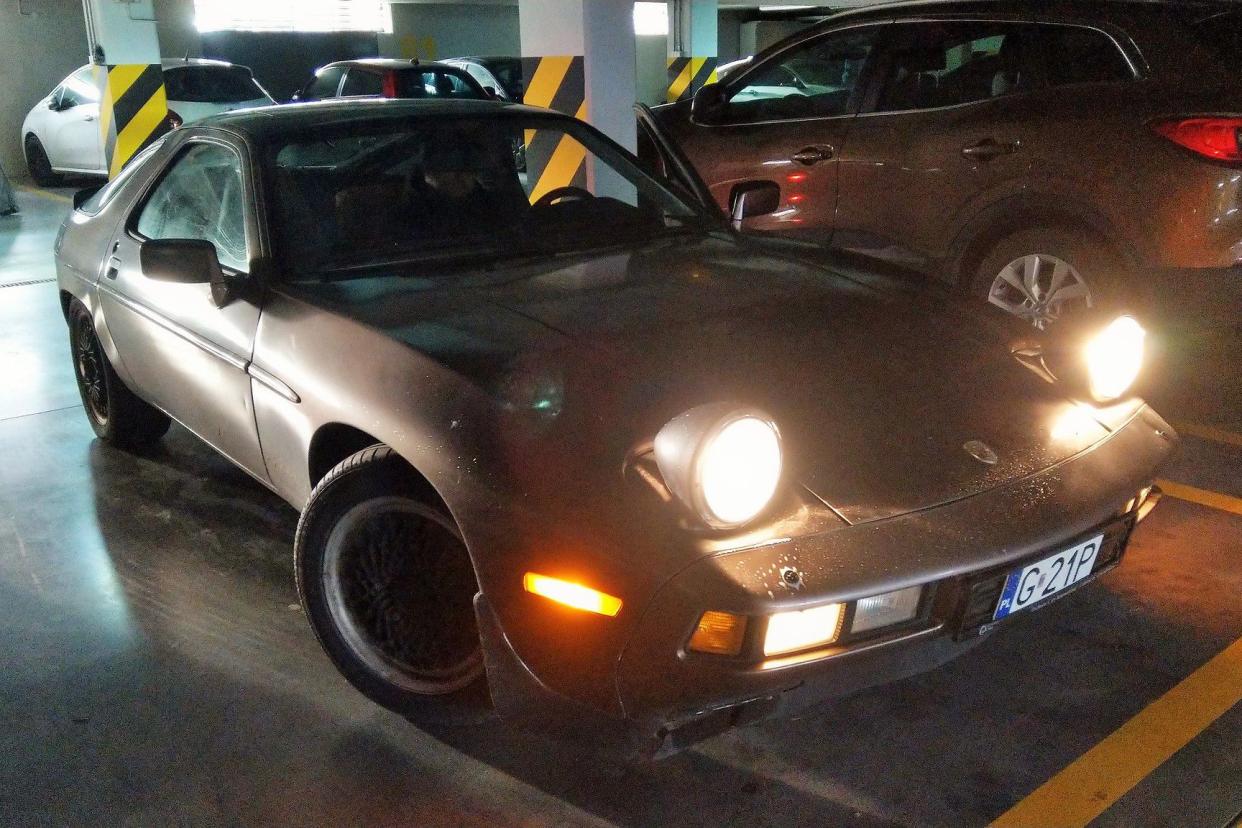 Porsche 928, 'Risky Business'