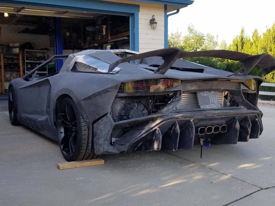 Sterling Brackus and his son are building a Lamborghini Aventador lookalike using a 3D printer.