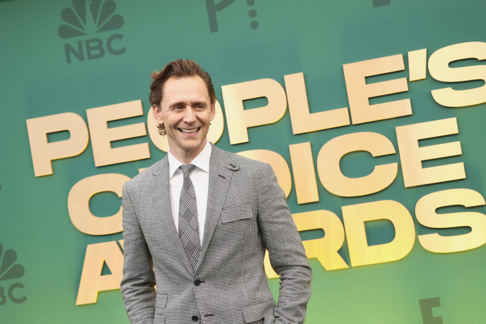 Tom Hiddleston attends the 2024 People's Choice Awards at Barker Hangar in Santa Monica, California