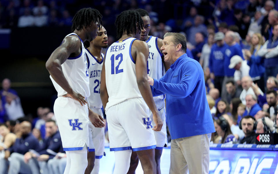 LEXINGTON, KENTUCKY - FEBRUARY 25: John Calipari the head coach of the Kentucky Wildcats gives insturctions to his team against the Auburn Tigers at Rupp Arena on February 25, 2023 in Lexington, Kentucky. (Photo by Andy Lyons/Getty Images)