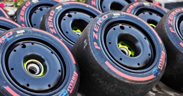 A stack of soft Pirelli tyres. Bahrain March 2022. Credit: Alamy