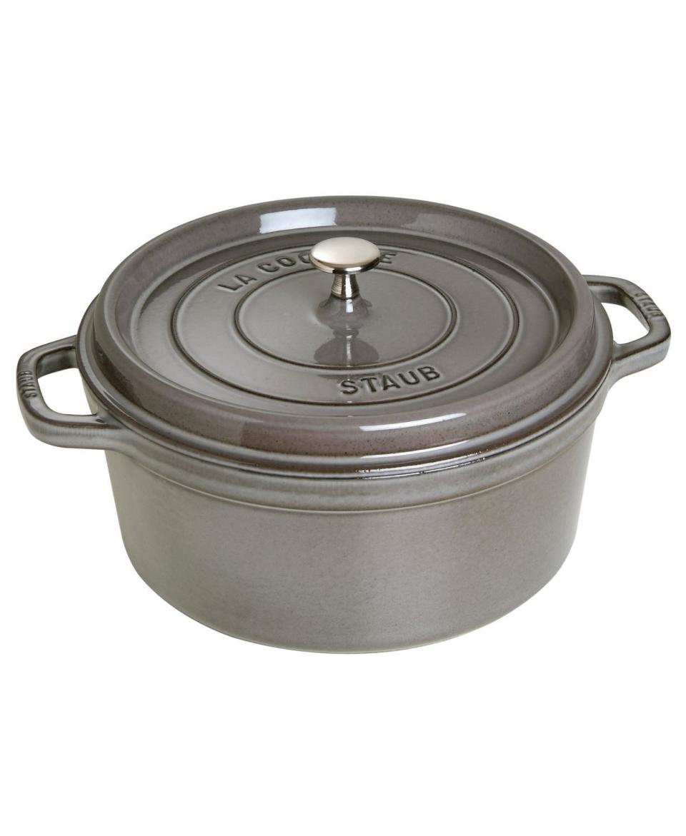 3)  2.75 Quart Round Cocotte