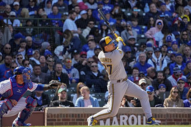 Jesse Winker leads 13-hit attack, Brewers beat Cubs in rubber game of series