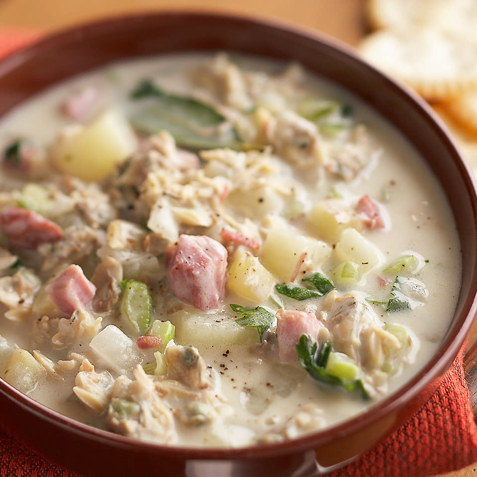 Slow-Cooker Clam Chowder