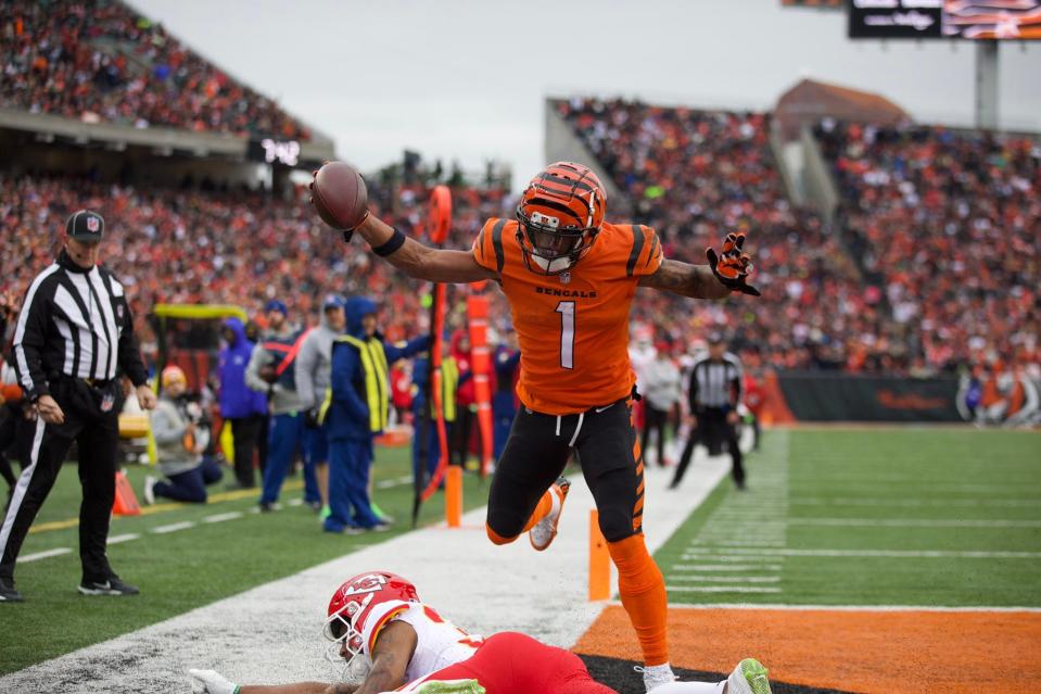 Cincinnati Bengals receiver Ja'Marr Chase makes his second touchdown catch of the game during the second quarter against the Kansas City Chiefs.