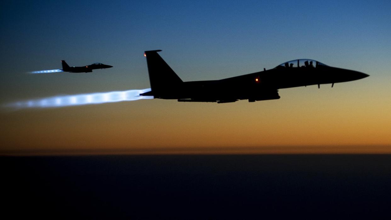 Jets der US Air Force über dem syrisch-irakischen Grenzgebiet. Foto: Senior Airman Matthew Bruch/US-Verteidigungsministerium/Archiv
