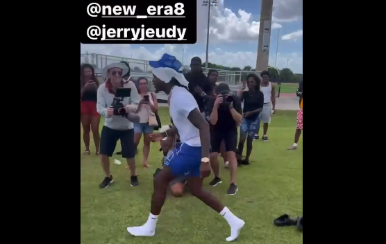 Jerry Jeudy attends Lamar Jackson's youth football camp in Florida
