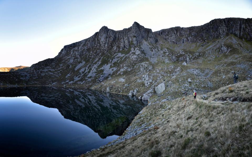 Craig Cwm Silyn snowdon rival mountains less visitors best mountains hike uk walks quiet no crowds alternatives Nevis Scafell Pike 2022 - Westend61