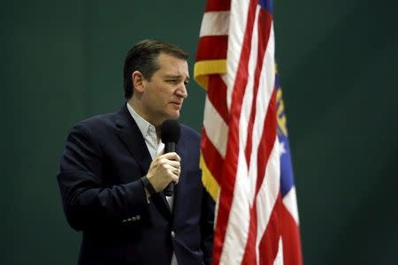 Republican U.S. presidential candidate Ted Cruz holds a campaign rally at the Georgia National Fairgrounds in Perry, Georgia February 27, 2016. REUTERS/Christopher Aluka Berry