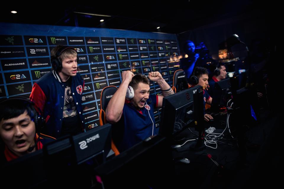 Gambit celebrates their win (DreamHack Winter Flickr/Helena Kristiansson)