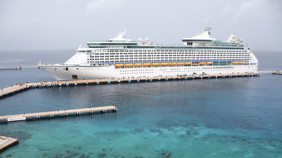 The Royal Caribbean cruise ship "Advendure of the Seas," the first cruise to arrive in Mexico