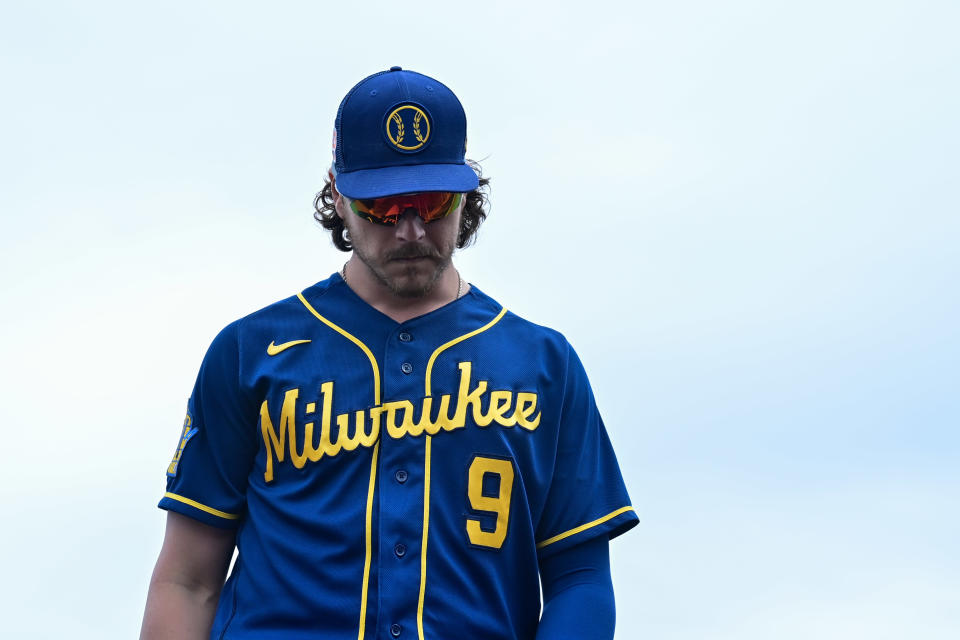 Mar 9, 2023; Scottsdale, Arizona, USA; Milwaukee Brewers third baseman Brian Anderson (9) during a Spring Training game against the <a class="link " href="https://sports.yahoo.com/mlb/teams/san-francisco/" data-i13n="sec:content-canvas;subsec:anchor_text;elm:context_link" data-ylk="slk:San Francisco Giants;sec:content-canvas;subsec:anchor_text;elm:context_link;itc:0">San Francisco Giants</a> at Scottsdale Stadium. Mandatory Credit: Matt Kartozian-USA TODAY Sports